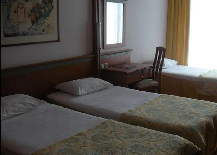 Faustina & Guzelcamlı