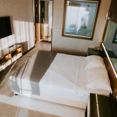 Faustina & 4* Kusadasi