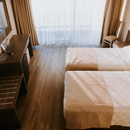 Faustina & Hotel Guzelcamlı