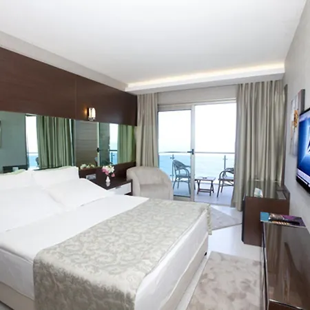 Faustina & ホテル グゼルカミル