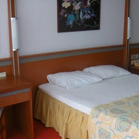 Hotel Faustina & 4*
