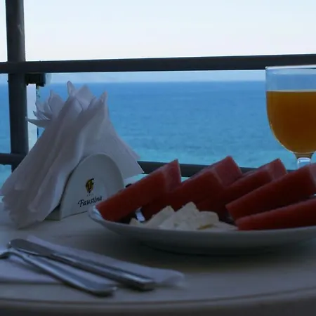 Hotel Faustina &