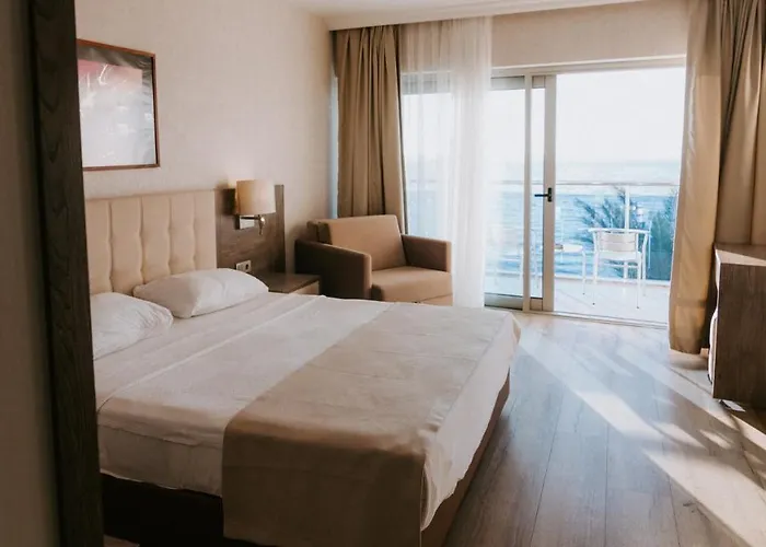 Faustina & Guzelcamli