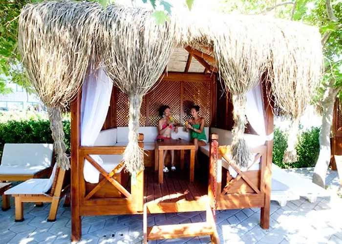 Faustina & Guzelcamlı