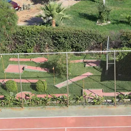 Faustina & 호텔 Guzelcamlı