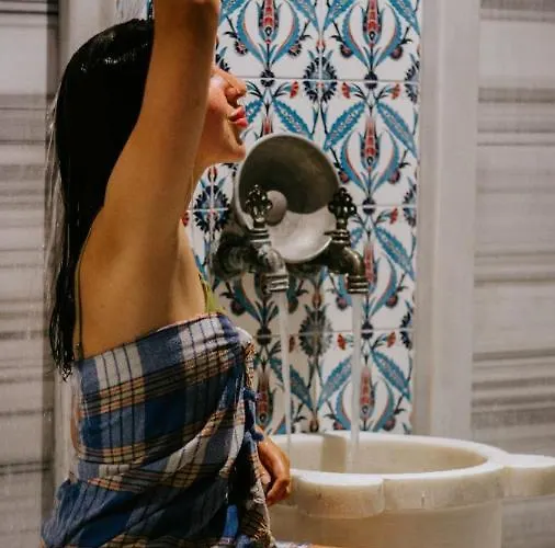 酒店 Faustina & 古泽尔坎里