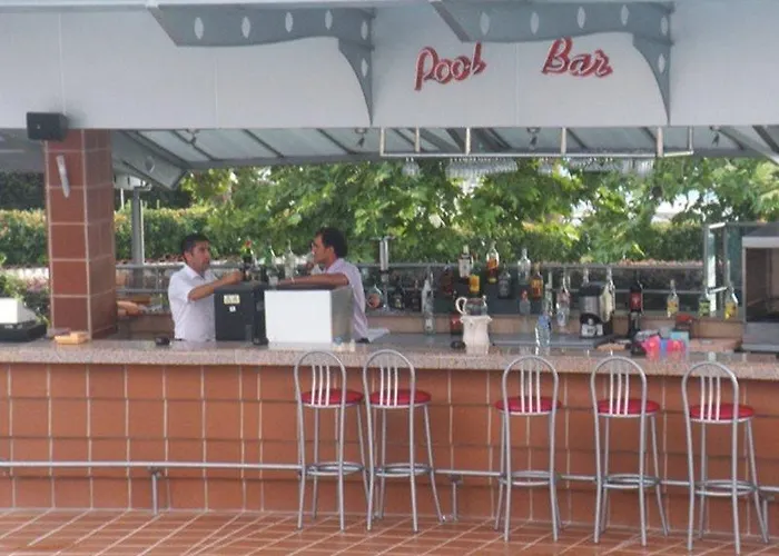 ホテル Faustina & 4*